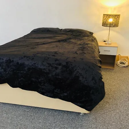 Bed & Breakfast Shous