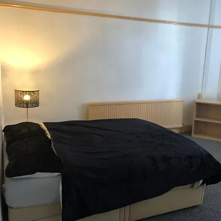 Shous Bed & Breakfast